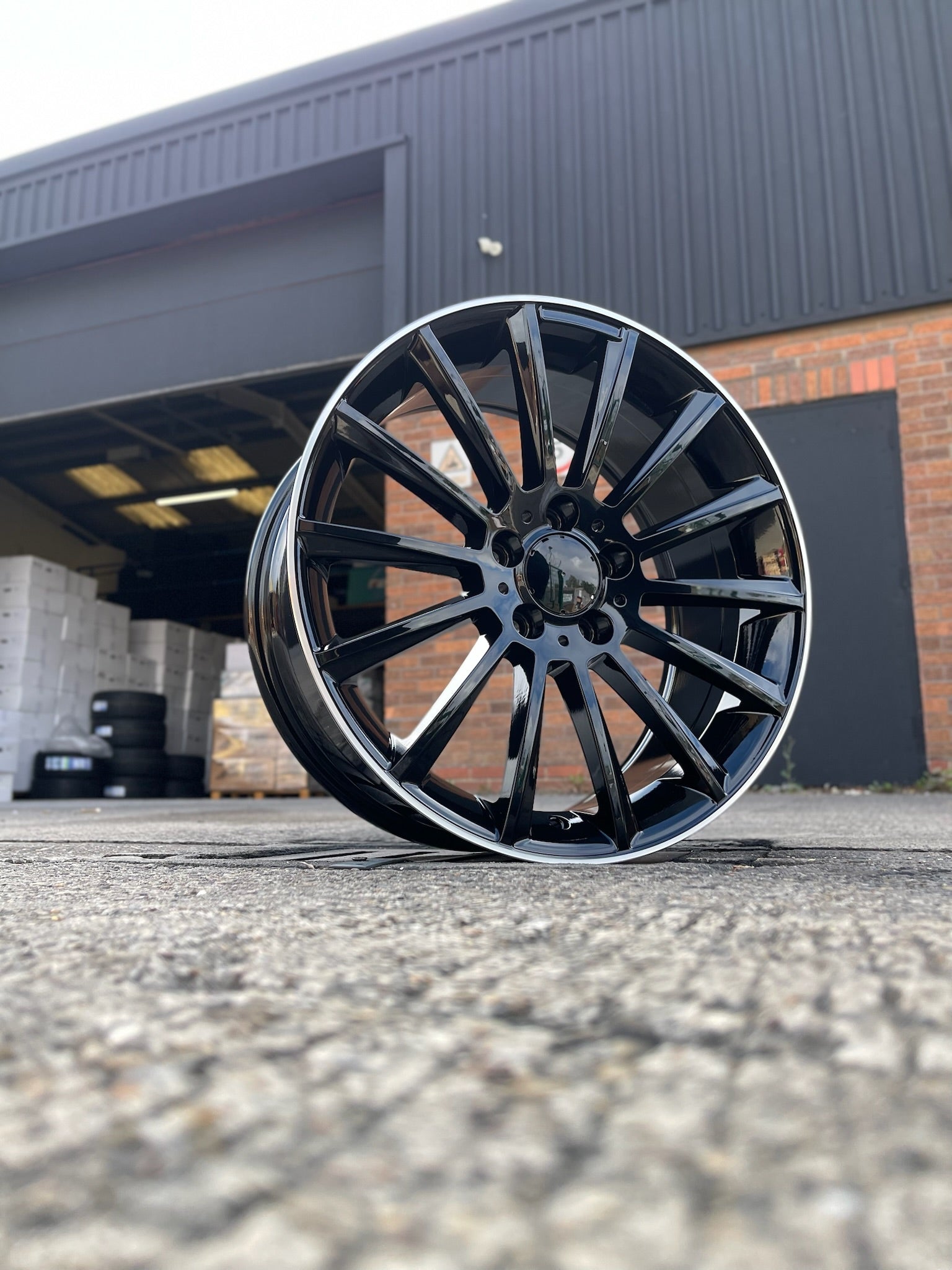 18" Twist style wheels Black machined lip 5x112 fits Mercedes Benz