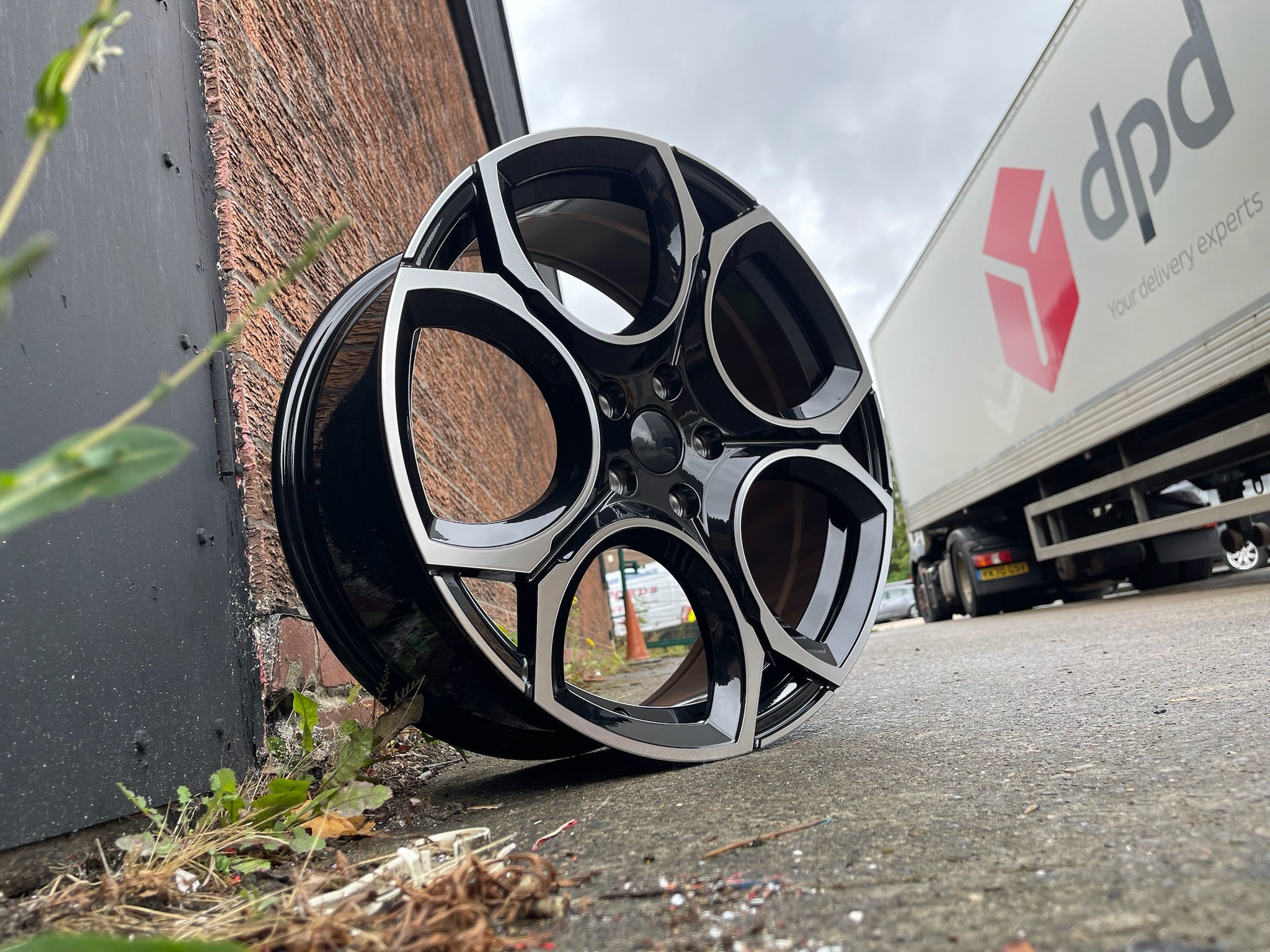18” Queenstown Gti Golf R style wheels Black polished 5x112 fits Volkswagen