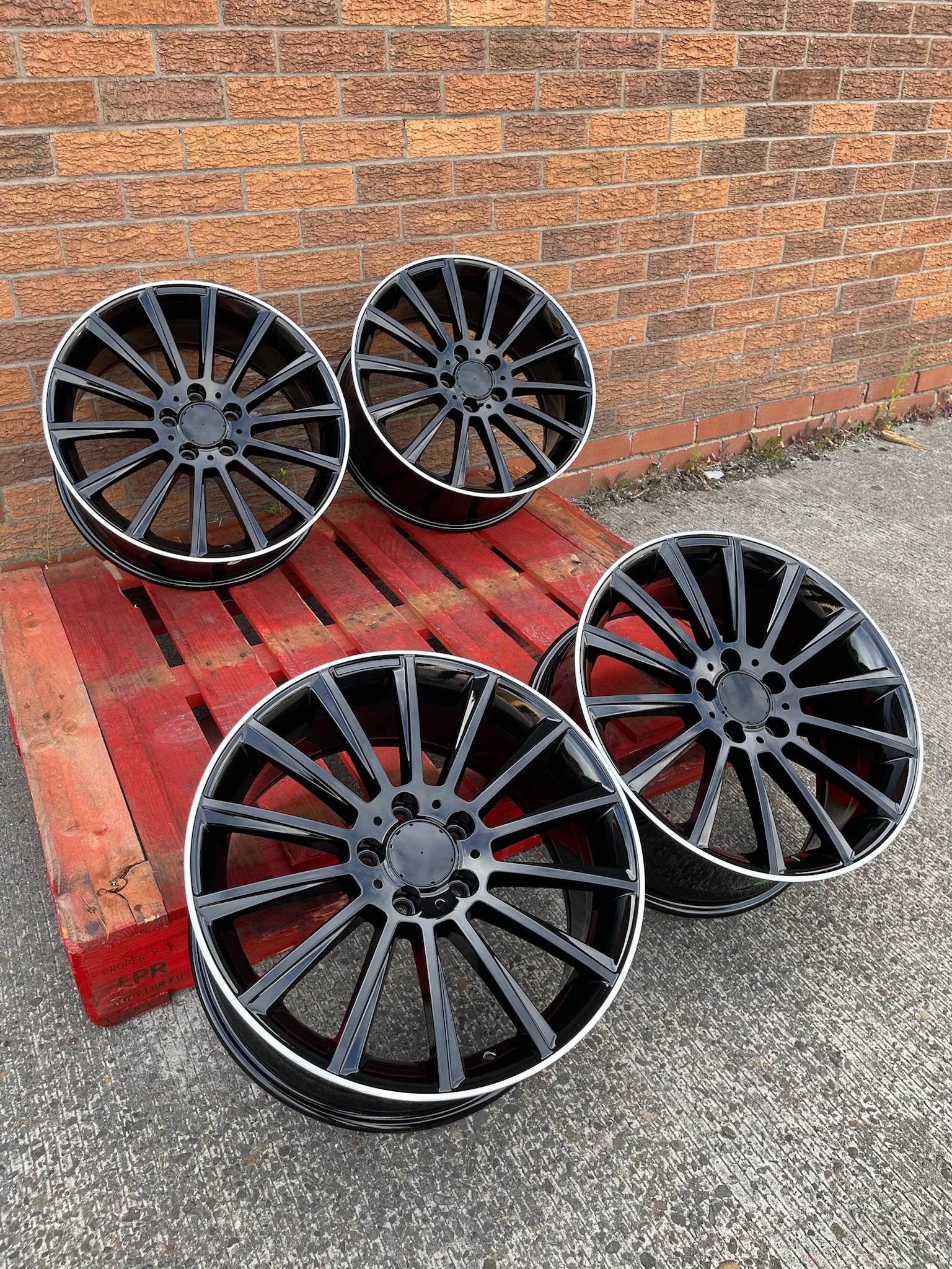 18" Twist style wheels Black machined lip 5x112 fits Mercedes Benz