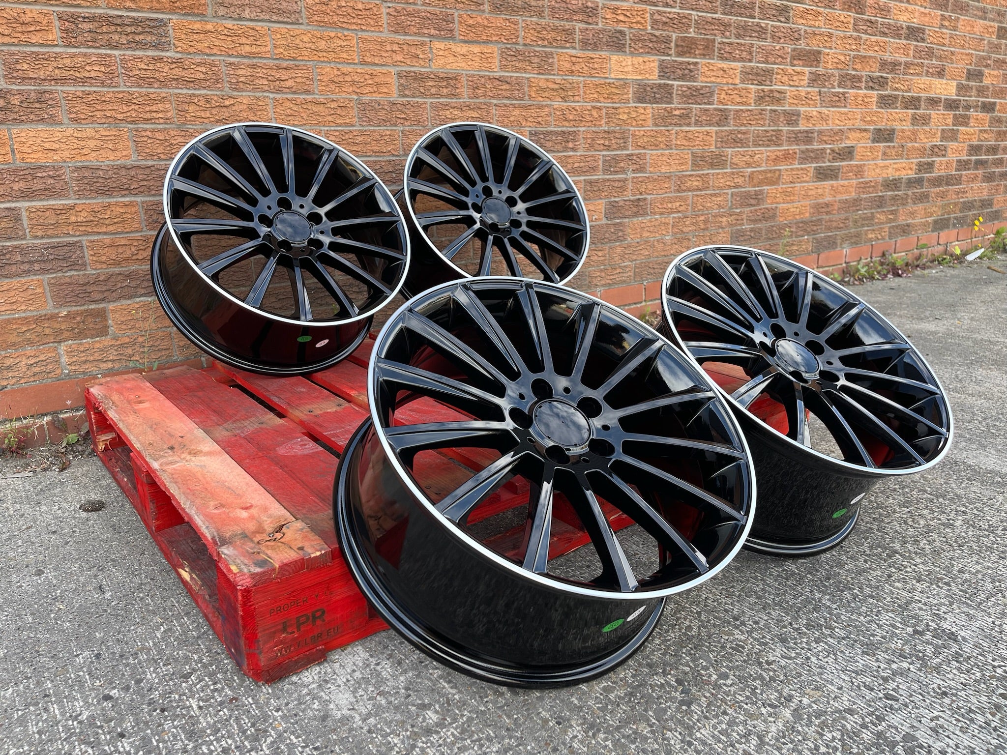 18" Twist style wheels Black machined lip 5x112 fits Mercedes Benz