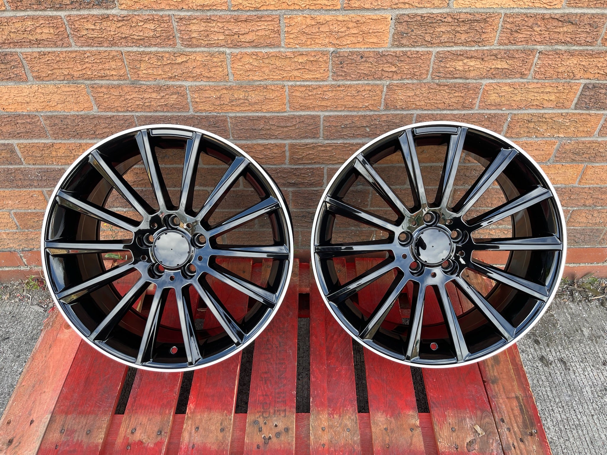 18" Twist style wheels Black machined lip 5x112 fits Mercedes Benz