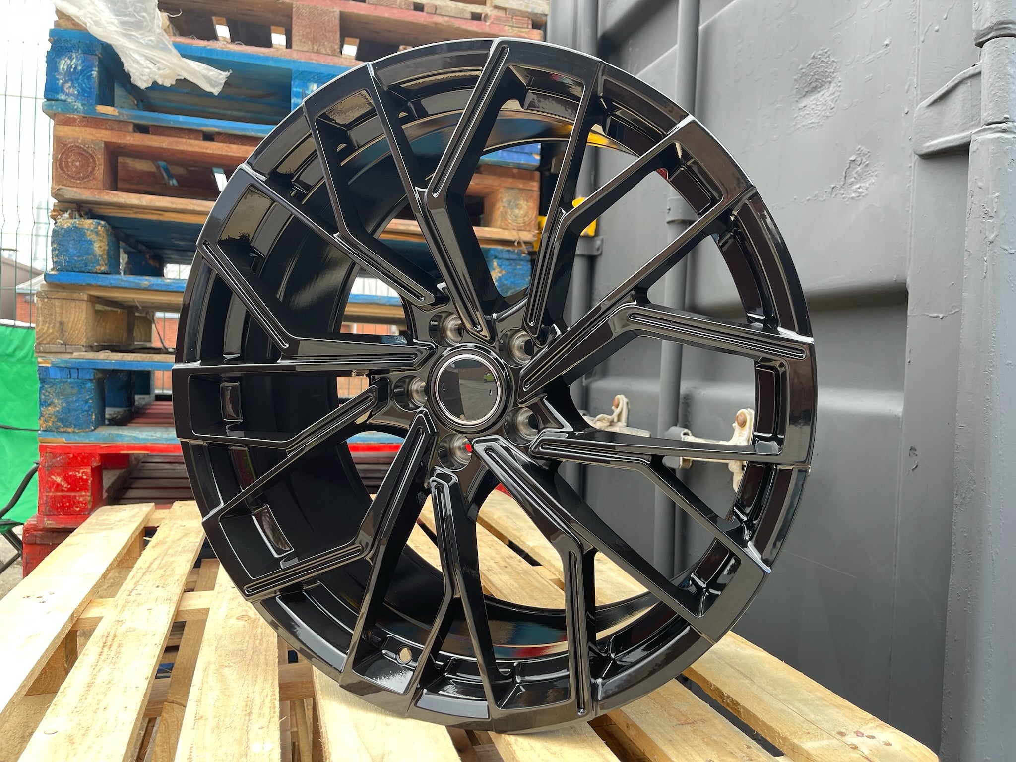 18”  S6 style wheels Gloss Black 5x112 fits Audi VW