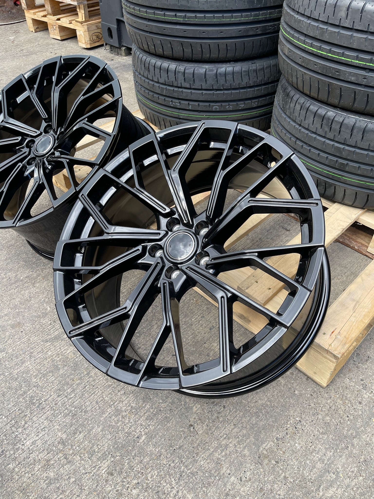 18”  S6 style wheels Gloss Black 5x112 fits Audi VW