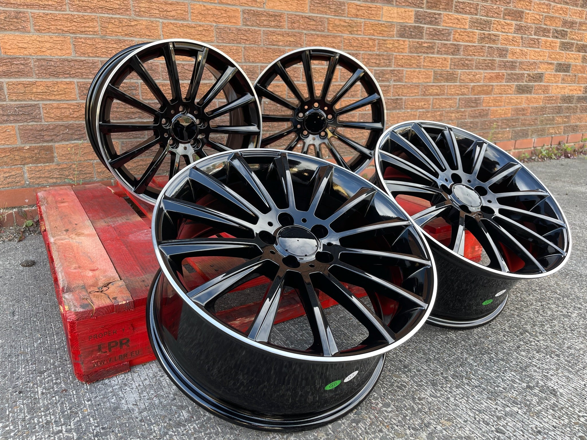 18" Twist style wheels Black machined lip 5x112 fits Mercedes Benz