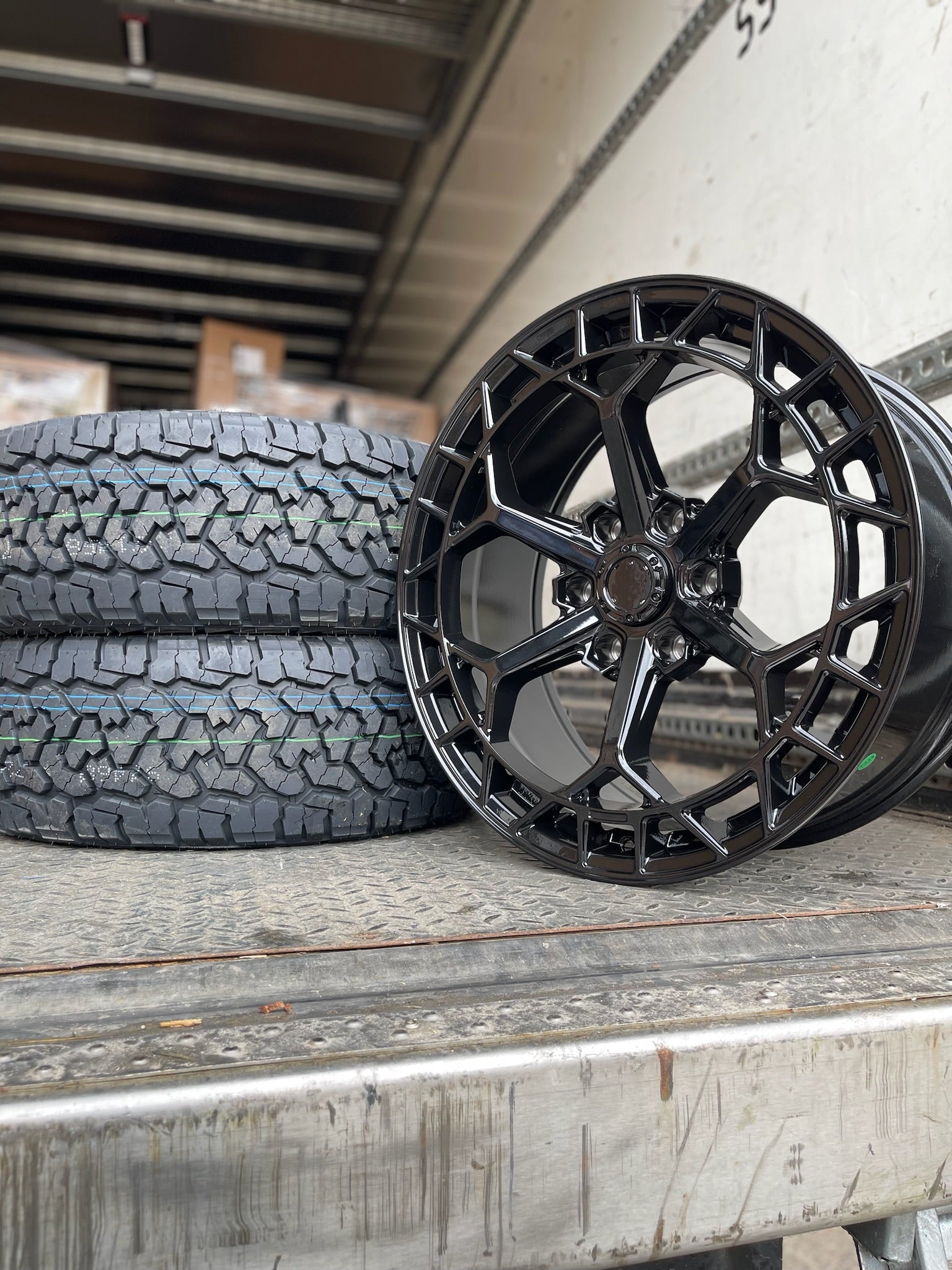 20" Aluwerks Octane Flow form style wheels Black 6x139.7 fits Ranger, Wildtrak, Raptor 1000KG HIGH LOAD