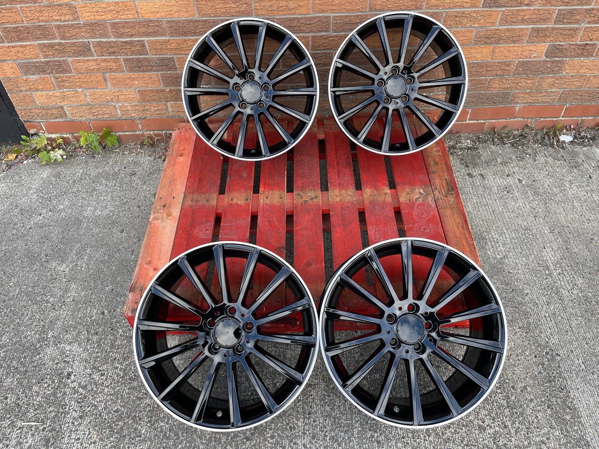 18" Twist style wheels Black machined lip 5x112 fits Mercedes Benz