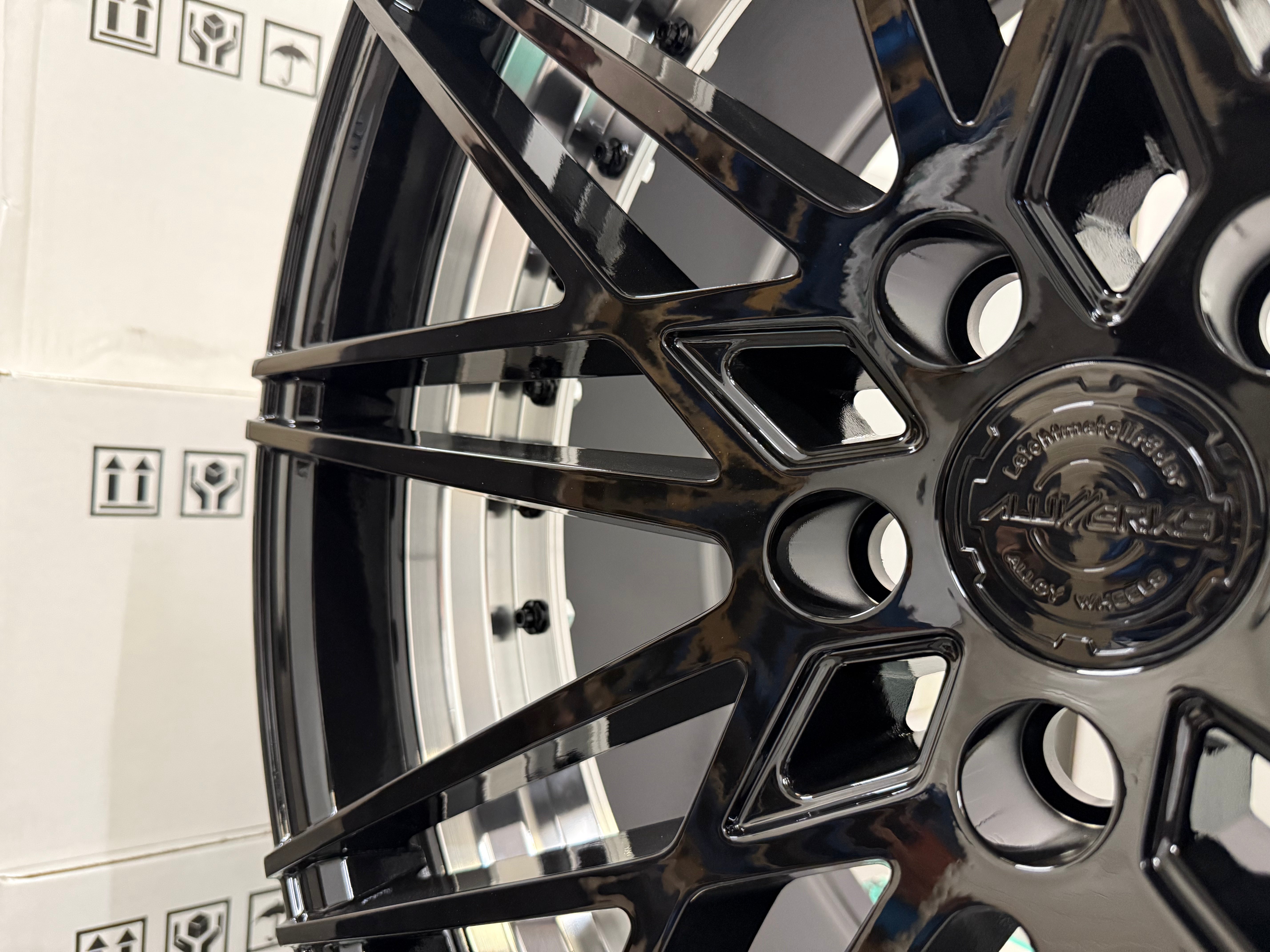 20" Aluwerks Koko wheels Black with machined barrel fits Audi BMW Mercedes VW T5 T6