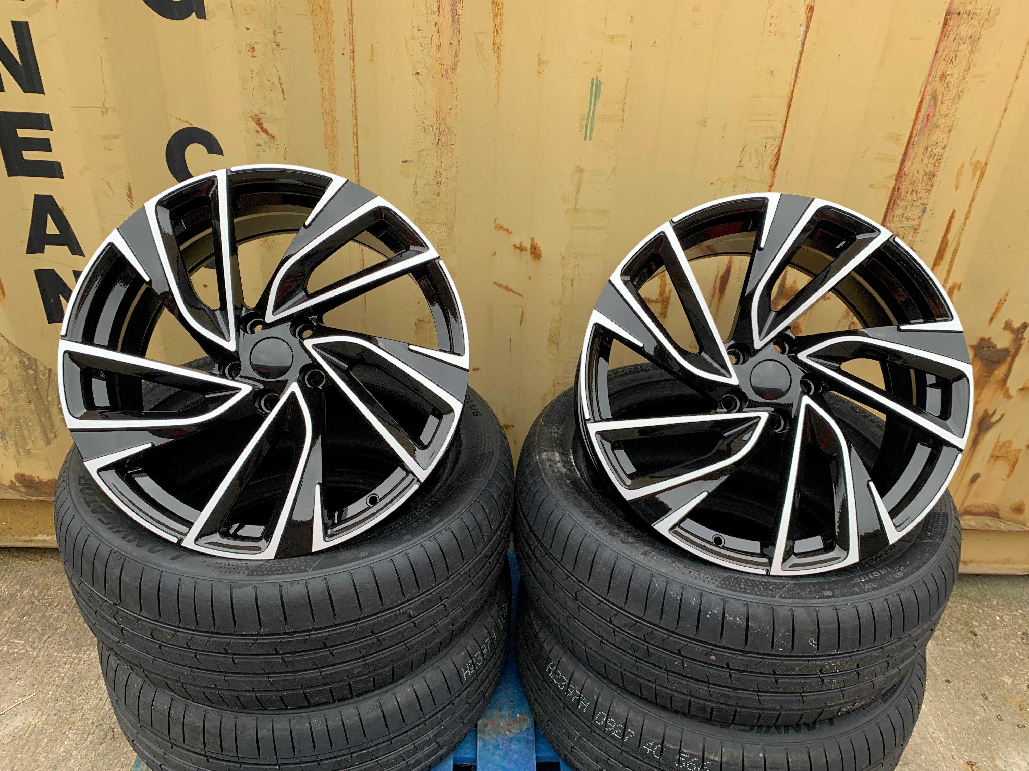 18" Golf MK8 Adelaide style Twist Gti style wheels Black Polished 5x112 fits Volkswagen