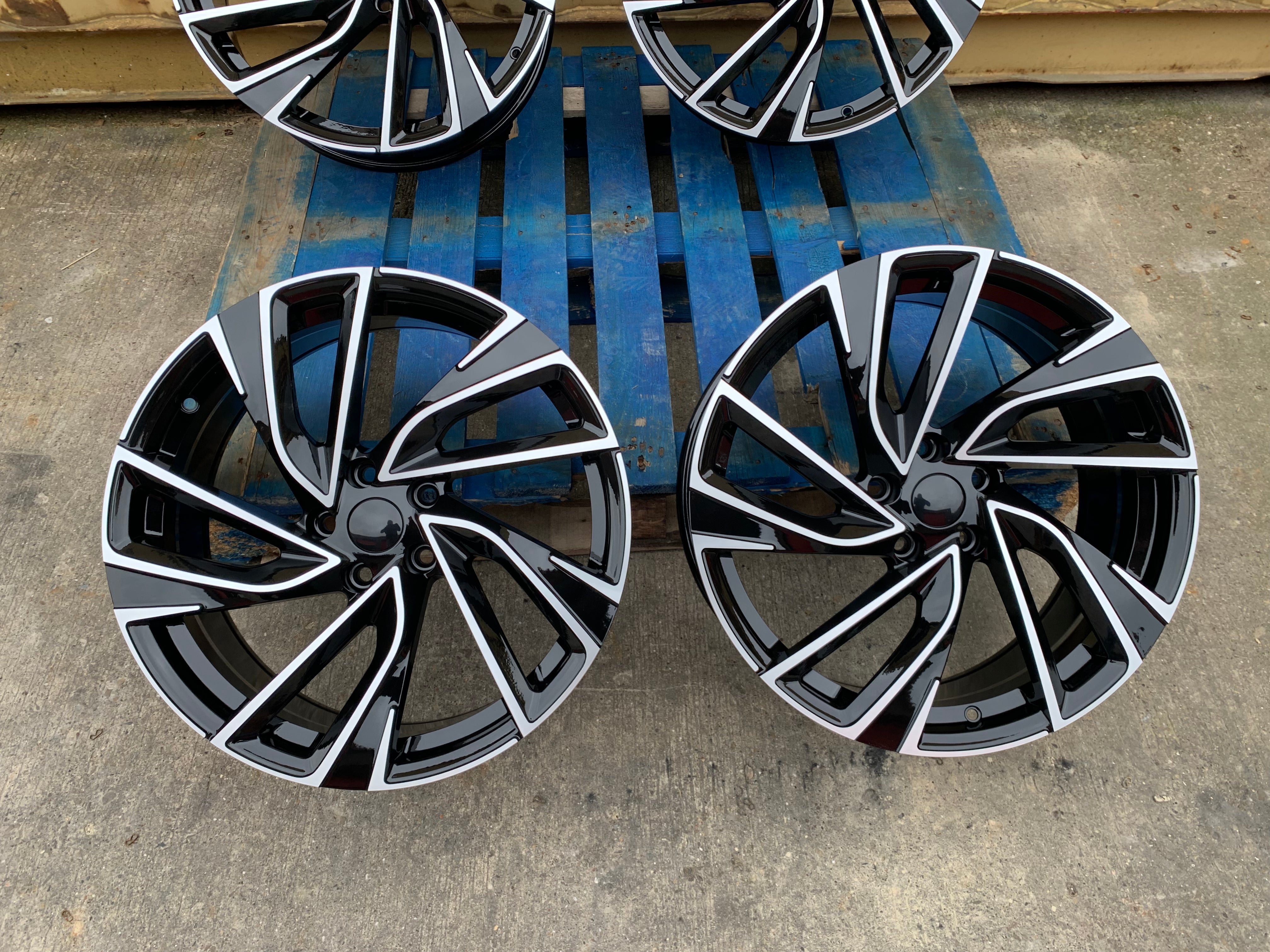 18" Golf MK8 Adelaide style Twist Gti style wheels Black Polished 5x112 fits Volkswagen