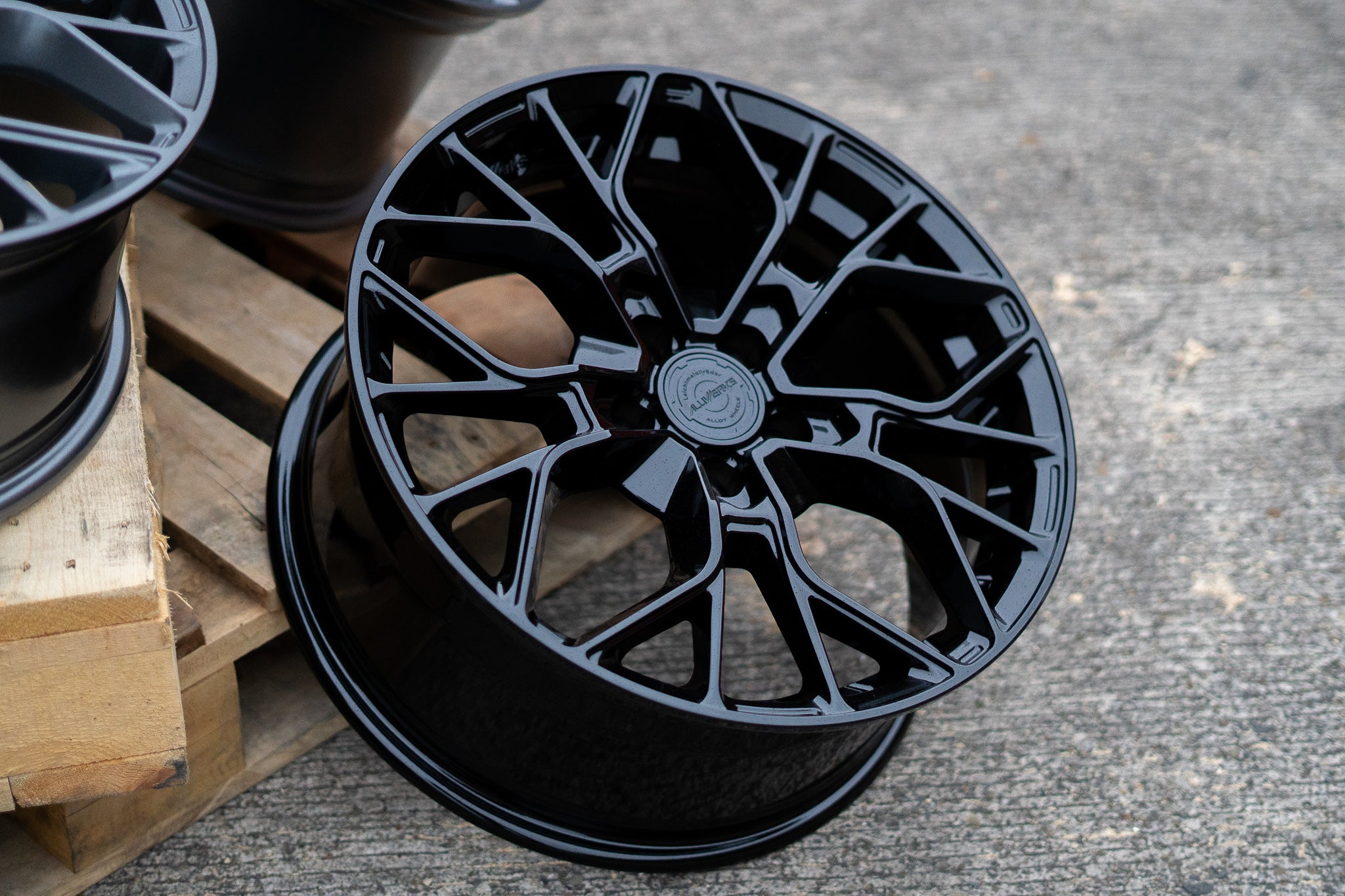 18" Aluwerks XT1- XL Transit style wheels Black 5x160 fits Transit Custom Van 1000KG HIGH LOAD